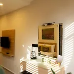 Uva فندق مبيت وإفطار 4*
