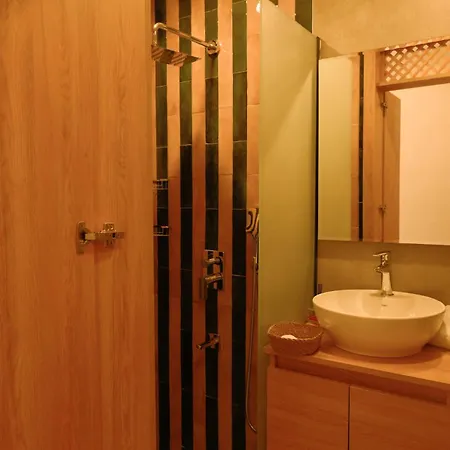 Uva Bed and Breakfast Φετιγιέ